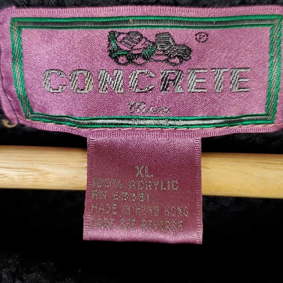 Geometric Patterned Blue and Black Sweater - Picture 5 of 6